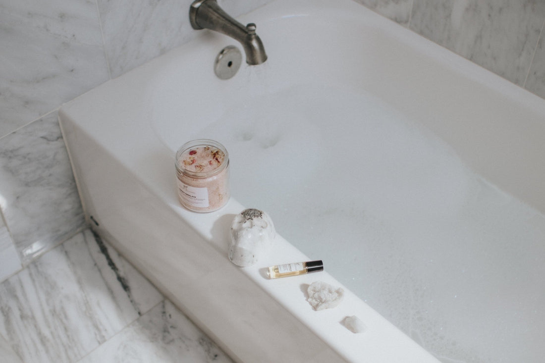 Benefits of Baths with Kaolin Clay & Sweet Almond Oil - Chasin' Unicorns