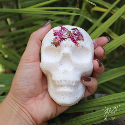 Chasin' Unicorns Tainted Love Bath Bomb 2