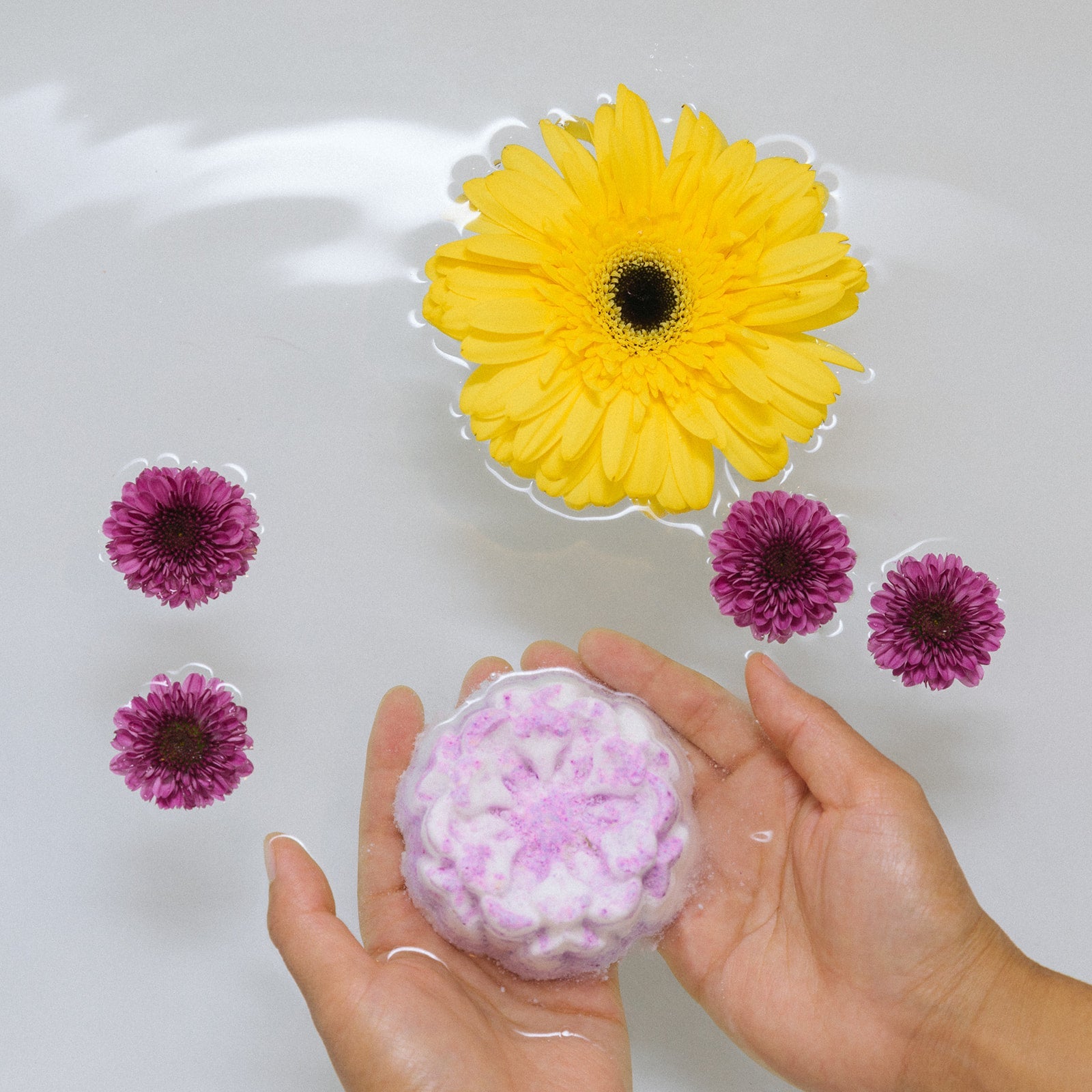 Flower Bomb Bath Bomb - Chasin' Unicorns