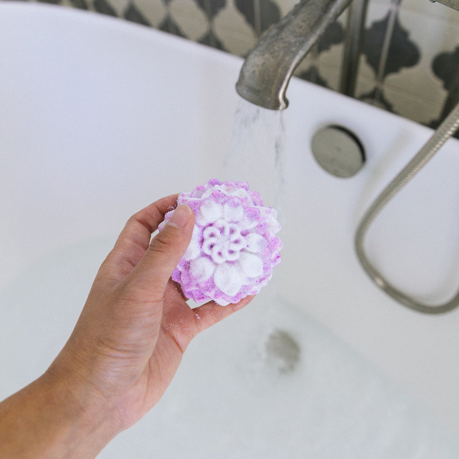 Flower Bomb Bath Bomb - Chasin' Unicorns