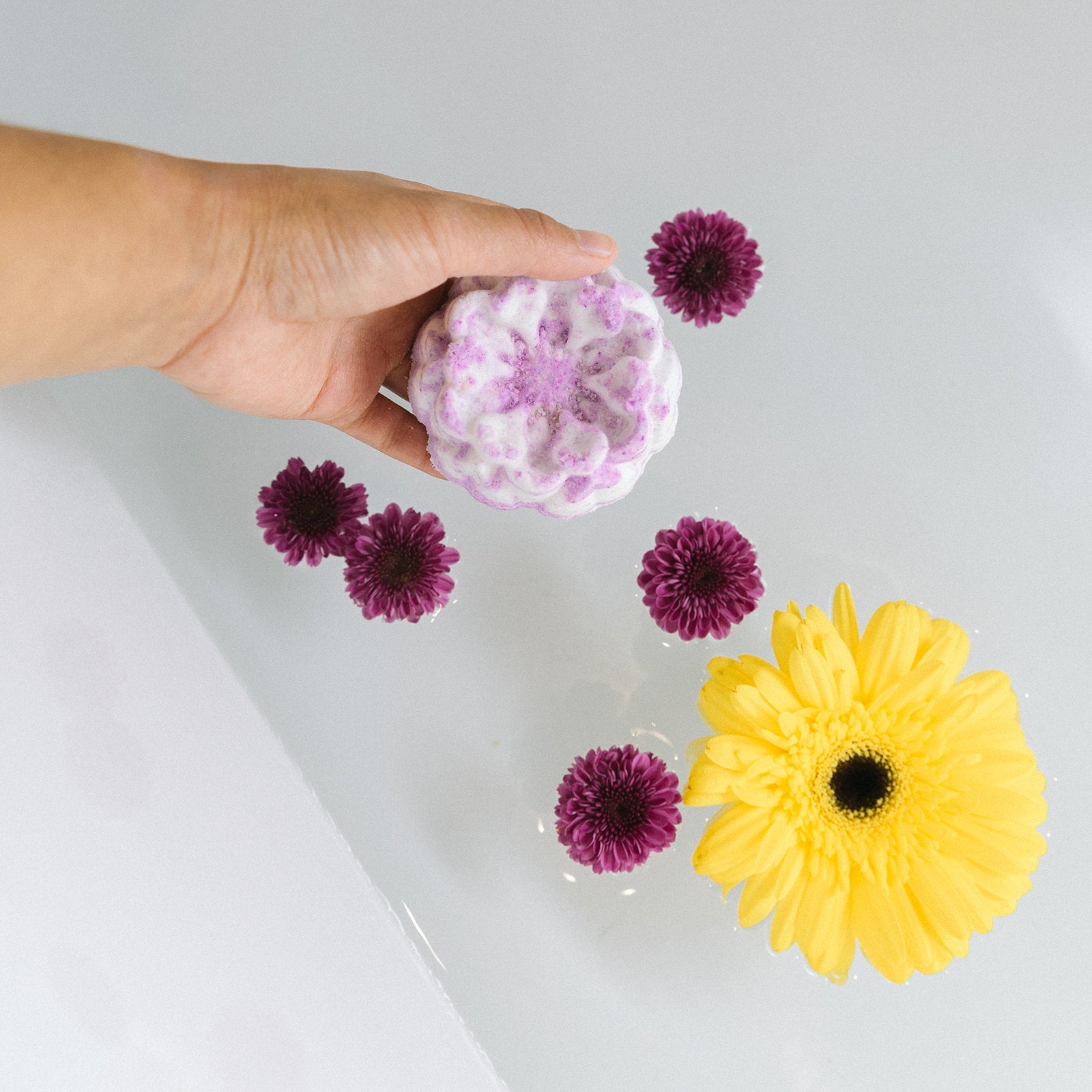 Flower Bomb Bath Bomb - Chasin' Unicorns